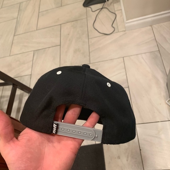 Neff Snapback - Picture 2 of 2
